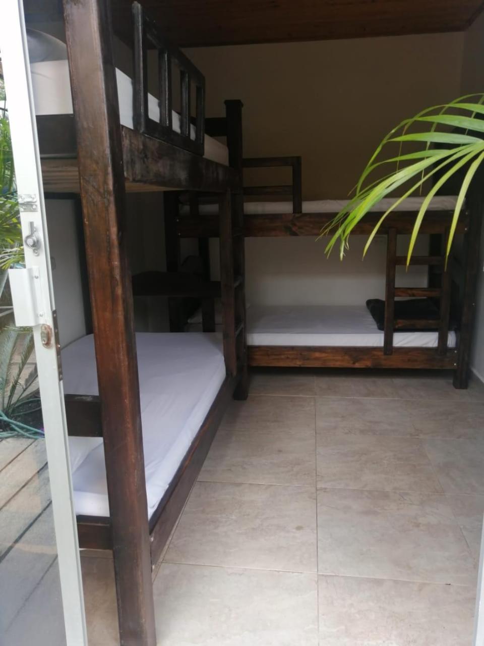 Hostal Hilltop Zapzurro Buitenkant foto
